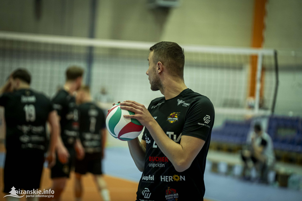 Emocje, walka i pomoc – ostatni mecz Orkana Nisko u siebie