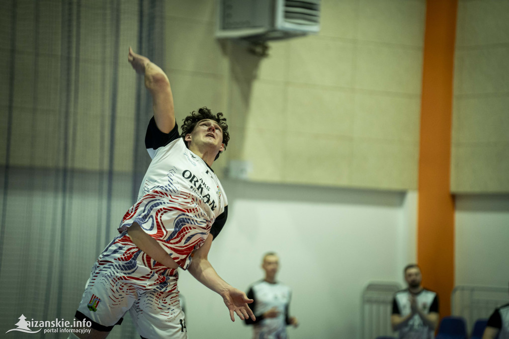 Emocje, walka i pomoc – ostatni mecz Orkana Nisko u siebie