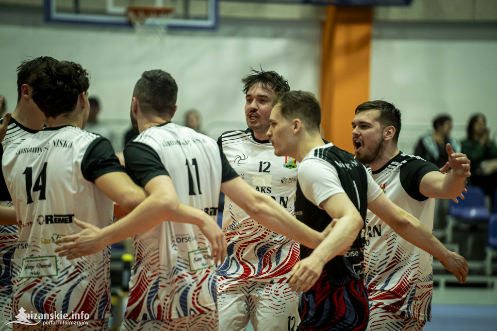 Emocje, walka i pomoc – ostatni mecz Orkana Nisko u siebie