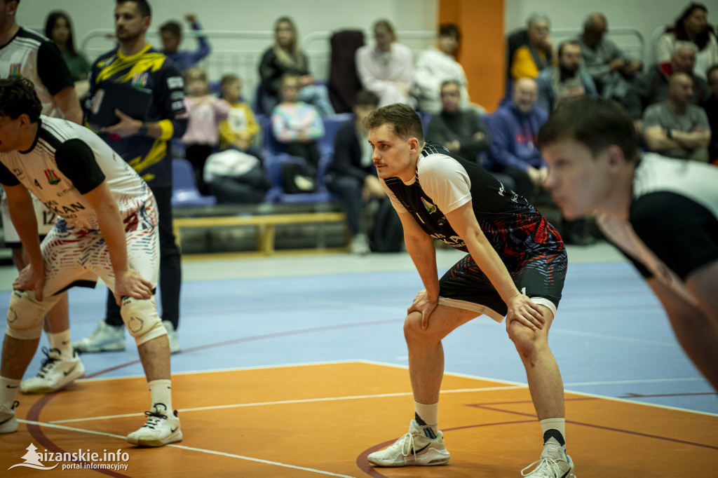 Emocje, walka i pomoc – ostatni mecz Orkana Nisko u siebie