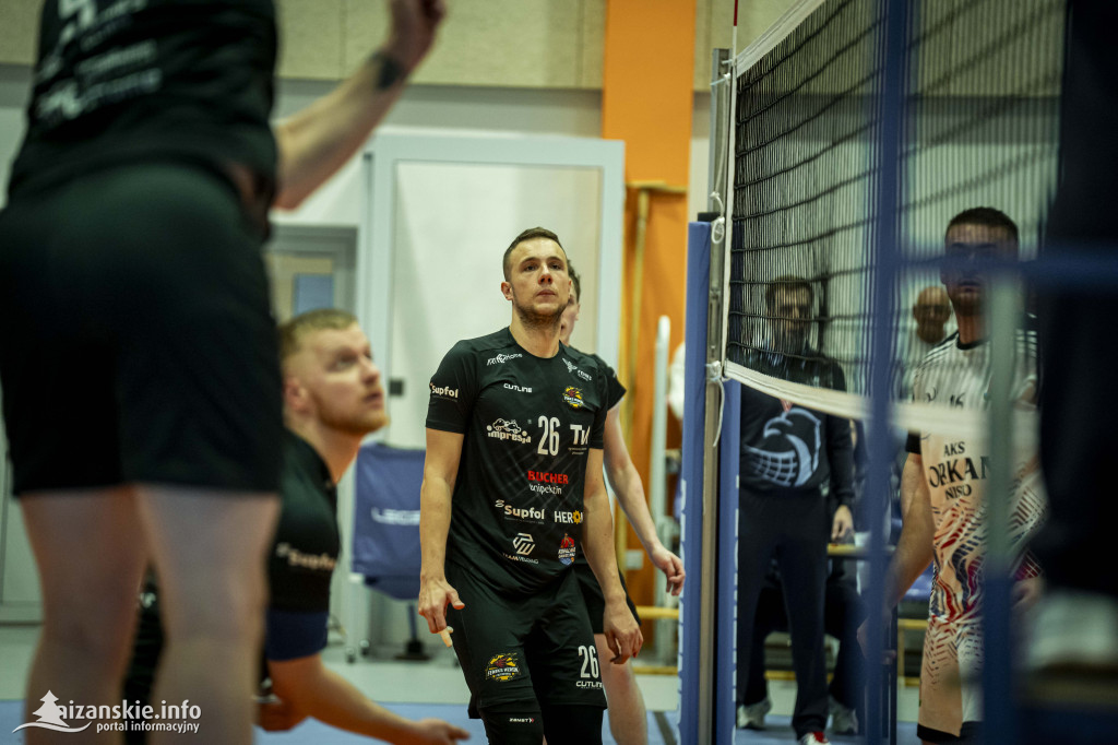 Emocje, walka i pomoc – ostatni mecz Orkana Nisko u siebie