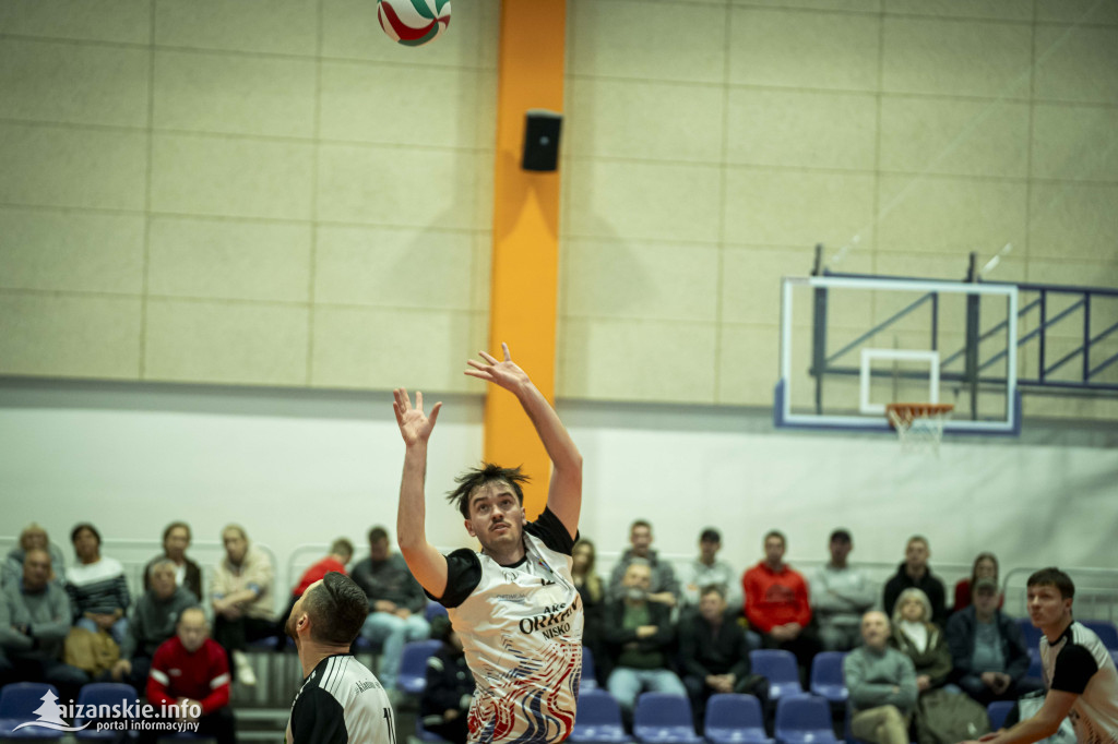 Emocje, walka i pomoc – ostatni mecz Orkana Nisko u siebie