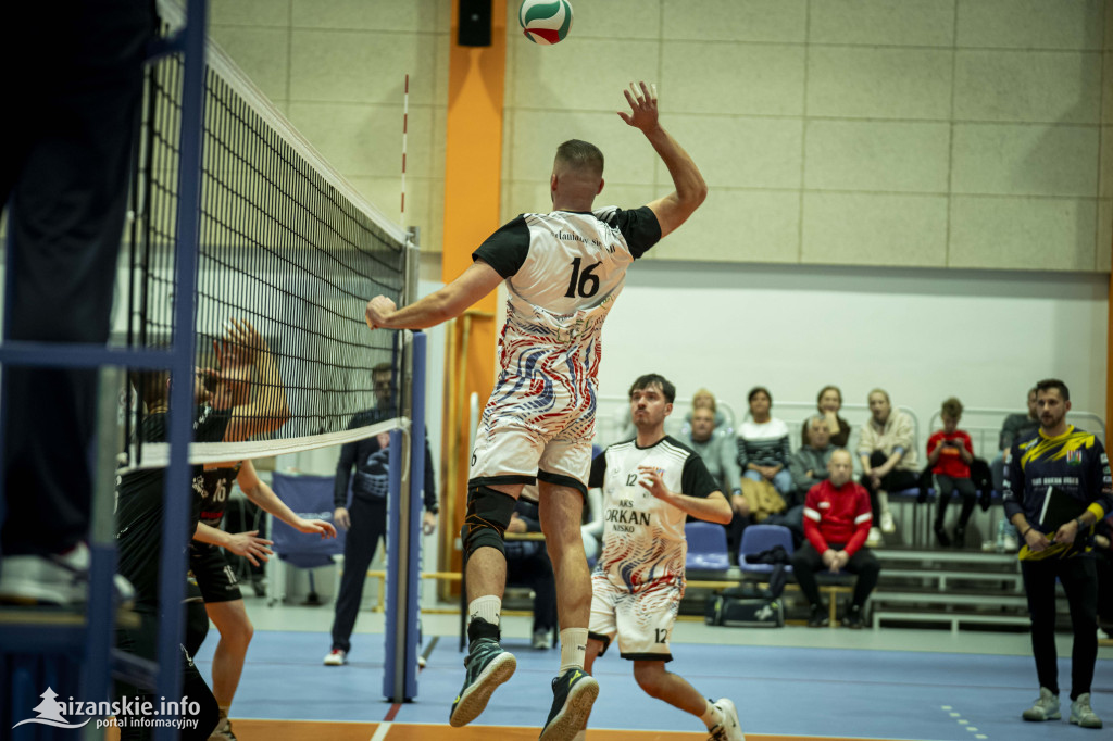 Emocje, walka i pomoc – ostatni mecz Orkana Nisko u siebie