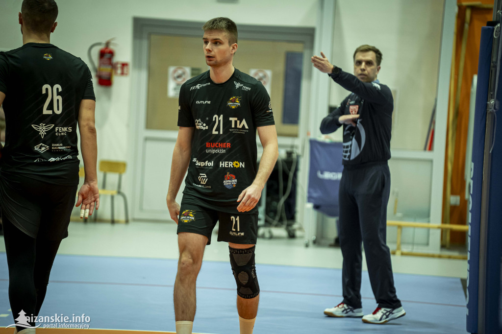 Emocje, walka i pomoc – ostatni mecz Orkana Nisko u siebie