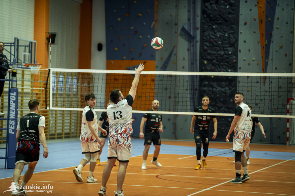 Emocje, walka i pomoc – ostatni mecz Orkana Nisko u siebie