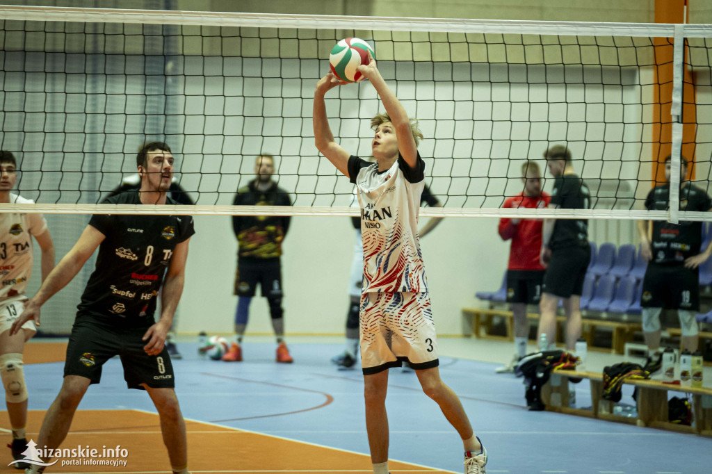 Emocje, walka i pomoc – ostatni mecz Orkana Nisko u siebie