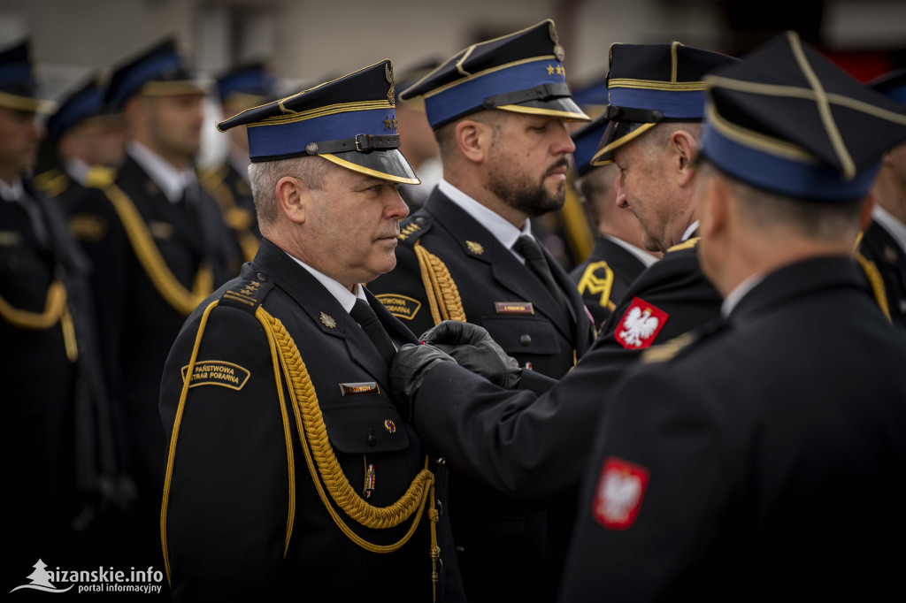 Odznaczenia, awanse i wyróżnienia dla strażaków