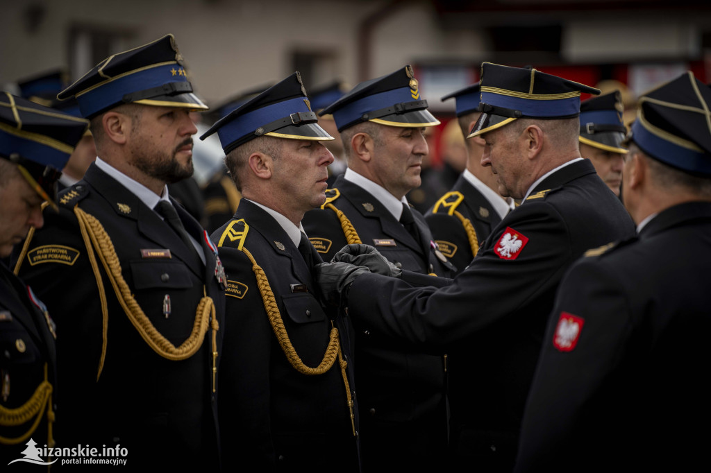 Odznaczenia, awanse i wyróżnienia dla strażaków