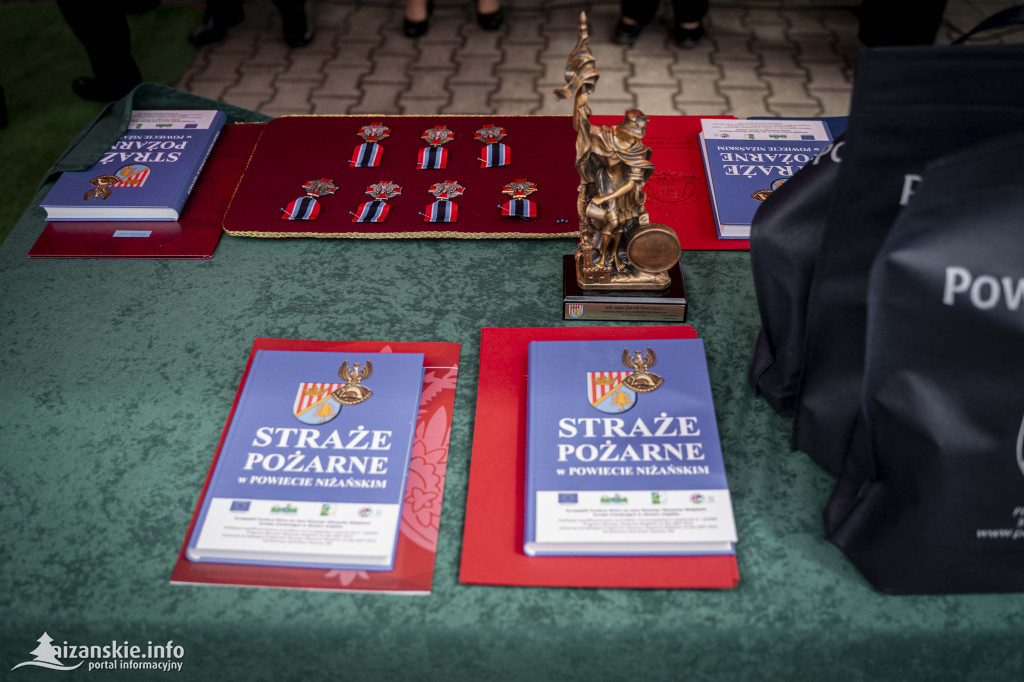 Odznaczenia, awanse i wyróżnienia dla strażaków