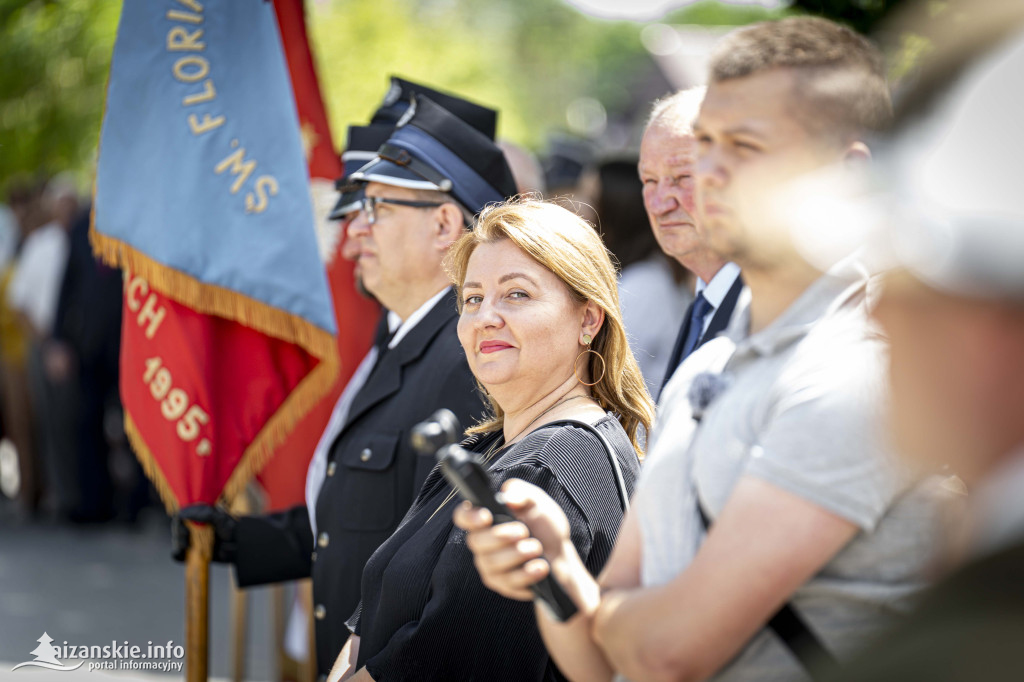 Odsłonięcie pomnika ofiar zbrodni katyńskiej w Kopkach