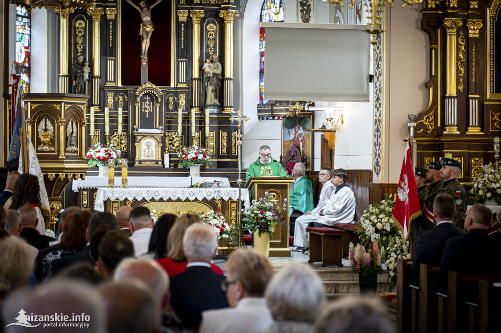 Odsłonięcie pomnika ofiar zbrodni katyńskiej w Kopkach
