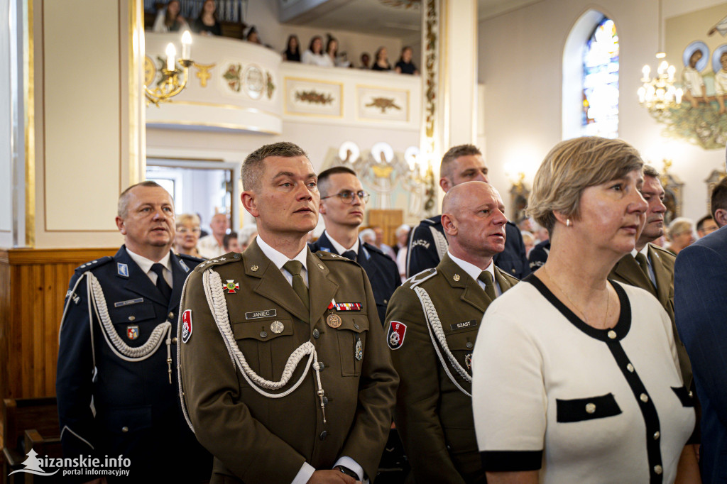 Odsłonięcie pomnika ofiar zbrodni katyńskiej w Kopkach