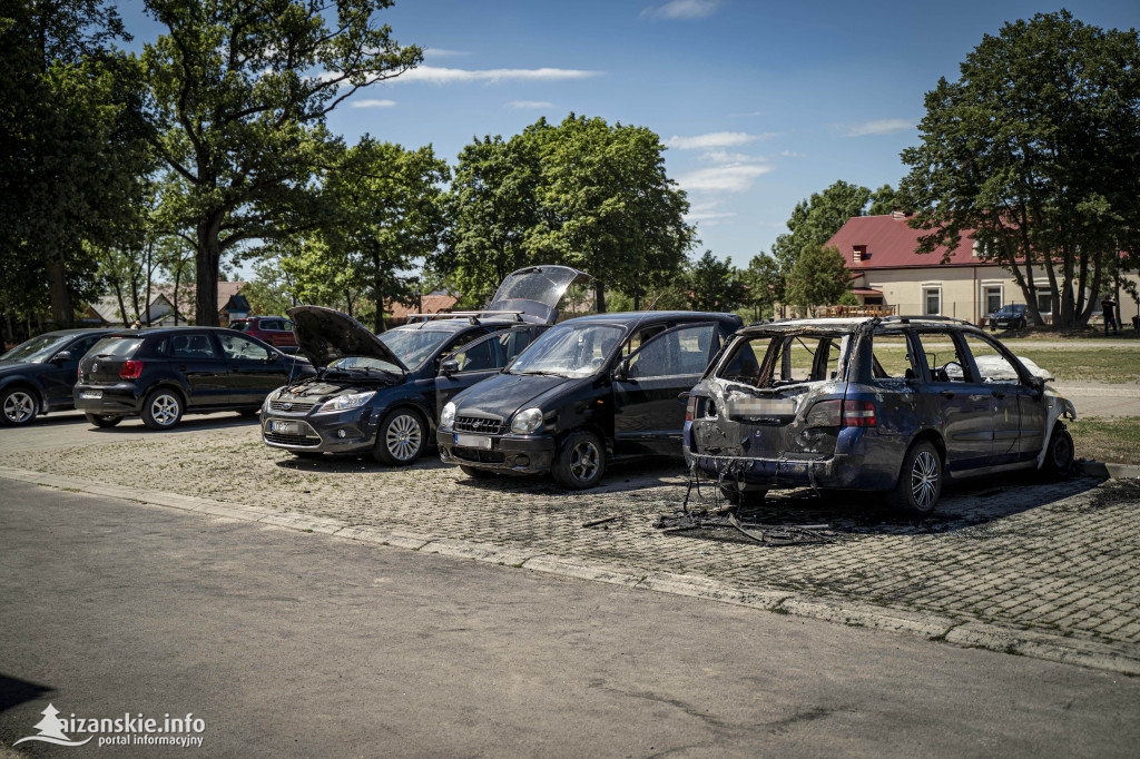 Pożar aut w Ulanowie