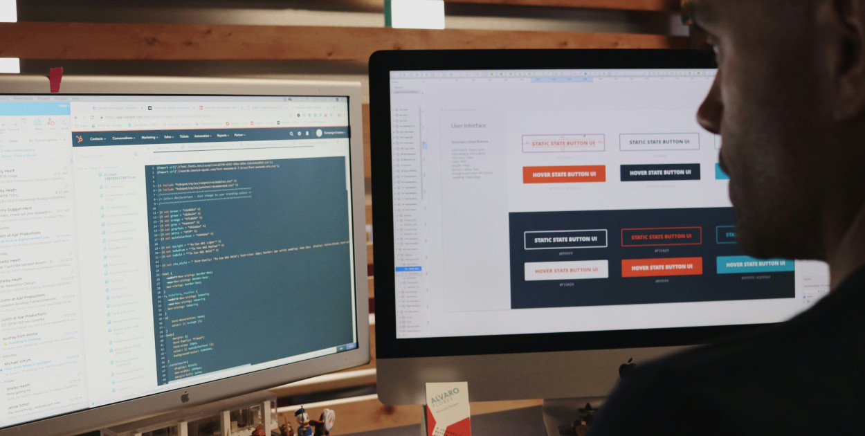 Wybór specjalisty SEO - freelancer czy agencja, na co się zdecydować