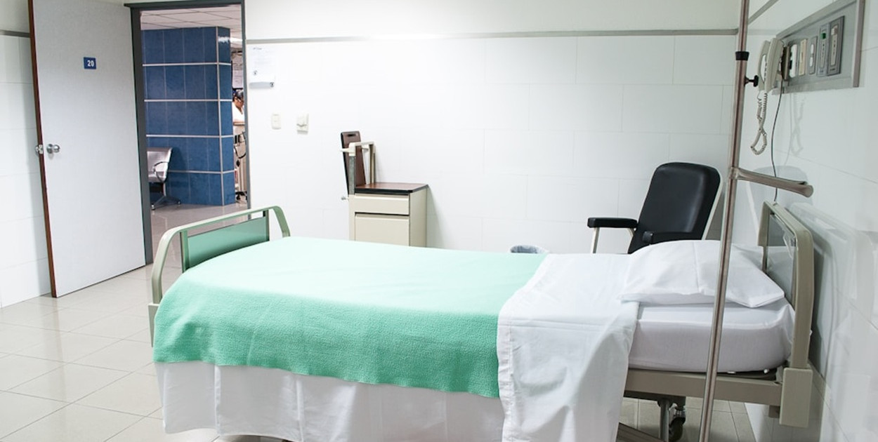 Zabiegi laserem wysokoenergetycznym – nowoczesna metoda wspomagająca leczenie