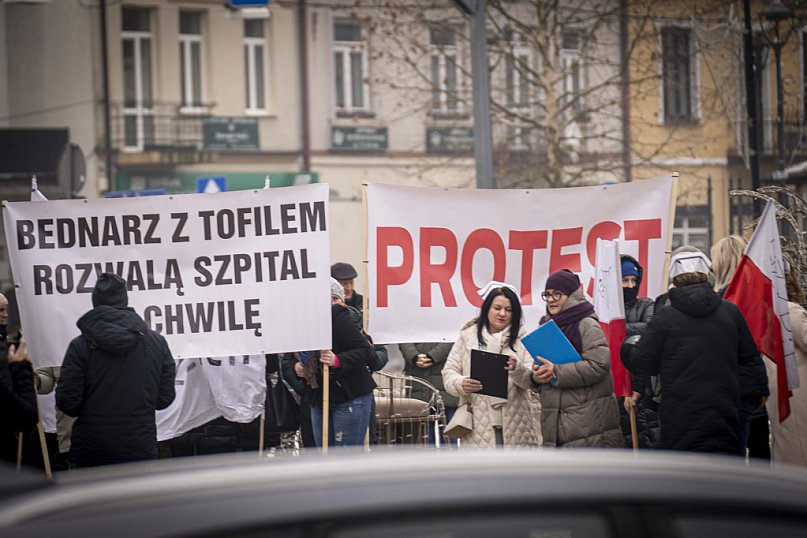 Protest w Nisku! Pracownicy szpitala wyszli na ulicę!