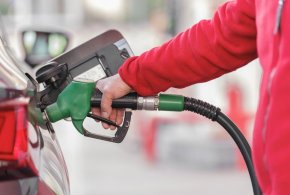 Ceny paliw. Kierowcy nie odczują zmian, eksperci mówią o "napiętej sytuacji"-7643