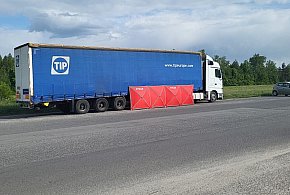 Kierowca zginął pod naczepą własnej ciężarówki-10445