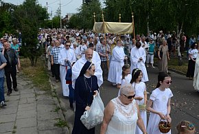 Nie wszyscy o tym wiedzą. Czy udział w procesji Bożego Ciała to obowiązek?-10666