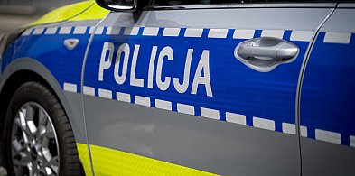 Młoda kobieta pijana wsiadła za kierownicę-10698