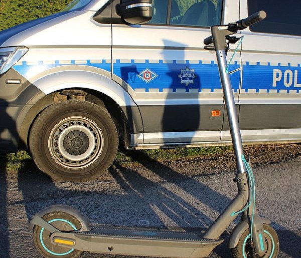 Potrącił 15-latka na hulajnodze i uciekł. Policja szuka sprawcy-10775