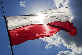 Flaga i hymn na nowo? Rząd chce korekty przepisów dot. symboli narodowych-10855
