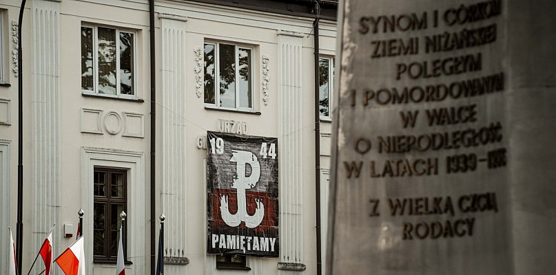 Nisko pamięta! Godzina „W” to więcej niż syreny! - 10987