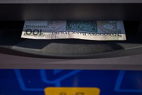 Nowy cennik usług bankowych. Klienci zapłacą więcej już od listopada-11050