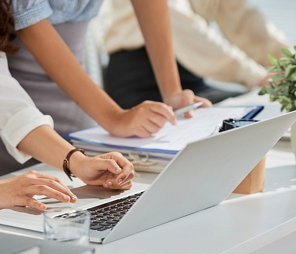 Skrócony czas pracy w Polsce. Od dziś startuje program-11056