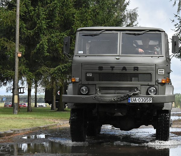 Kolumny wojskowe wyjadą na ulice. Wojsko zapowiada wielkie manewry-11095