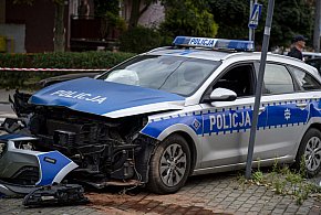 Kolizja radiowozu z autem innego policjanta?-11113
