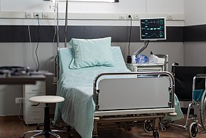 Lek wycofany z powodu zanieczyszczeń. W środku znaleziono fragmenty szkła-11520