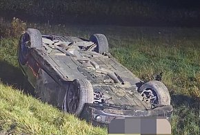 Pijany kierowca BMW potrącił rowerzystę i dachował-11555