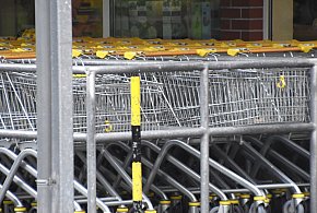 Czy 1 listopada zrobisz zakupy? Ten weekend zaskoczy wielu klientów-11560