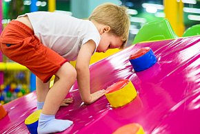 Zostawiasz dziecko w sali zabaw? Urząd wykrył poważne uchybienia-11969