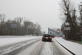 Poważne zagrożenie na drogach. Kierowcy często o tym zapominają-11974