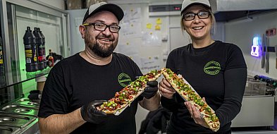 SMAKOWÓZ – zapiekanki i burgery, którym trudno się oprzeć!-11537