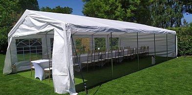 Różnice między namiotami imprezowymi a eventowymi – co wybrać i dlaczego