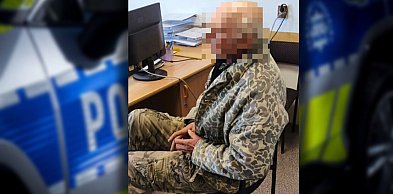 70-latek siłą zabrał owoce i warzywa o wartości 138zł