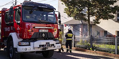 Ćwiczenia alarmowe w Krzeszowie – syreny, zadymienie i nauka-11332