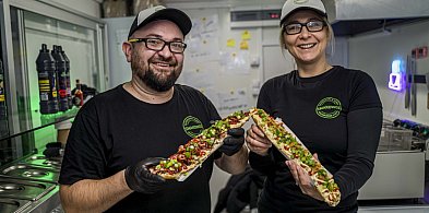 SMAKOWÓZ – zapiekanki i burgery, którym trudno się oprzeć!-11537