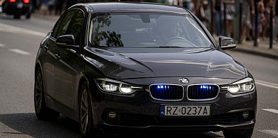 Pędził z prędkością 227 km/h i nie miał prawa jazdy-11917