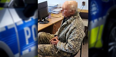 70-latek siłą zabrał owoce i warzywa o wartości 138zł