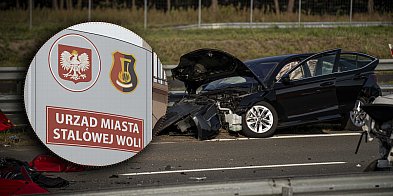 Autem kierował pracownik Urzędu Miasta Stalowej Woli-11321