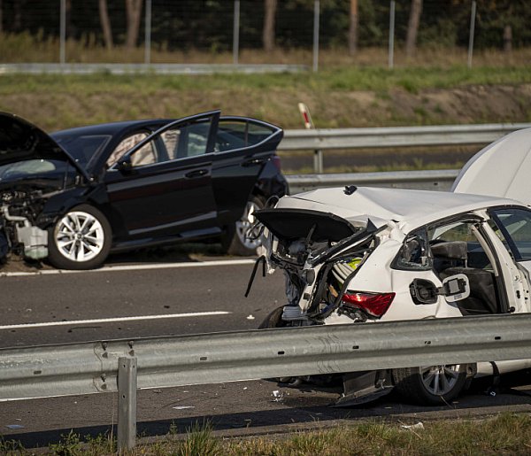 Tragiczny wypadek na S19 w Jeżowem – nie żyją dwie osoby-11202