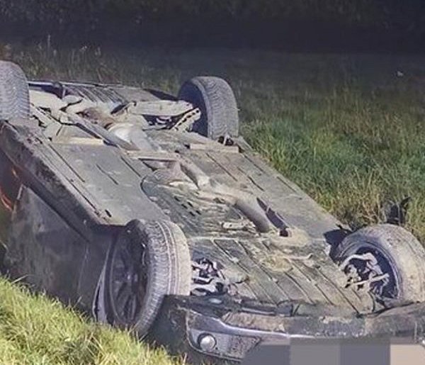 Pijany kierowca BMW potrącił rowerzystę i dachował-11555