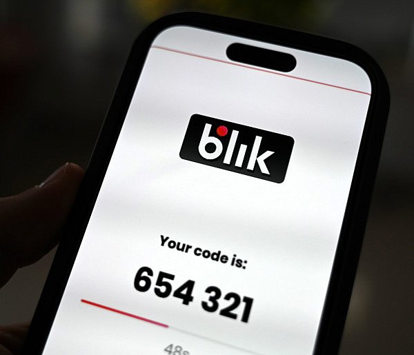 Codzienny przelew BLIK do znajomego? Skarbówka może to sprawdzać-11592