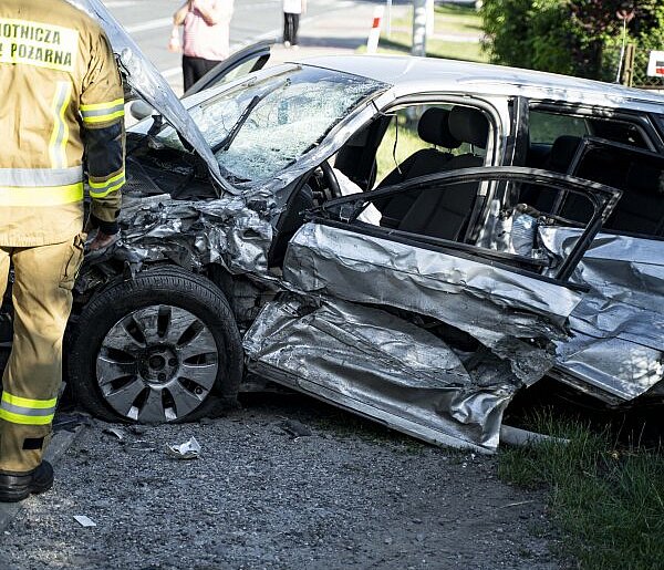 Zasłabł za kierownicą i zderzył się z Audi