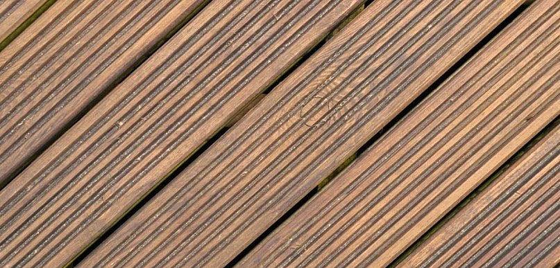 Taras drewniany krok po kroku - dobór deski, montaż i pielęgnacja