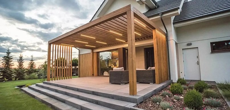 Jak stworzyć przytulną i wyjątkową przestrzeń wokół domu z wykorzystaniem drewna —